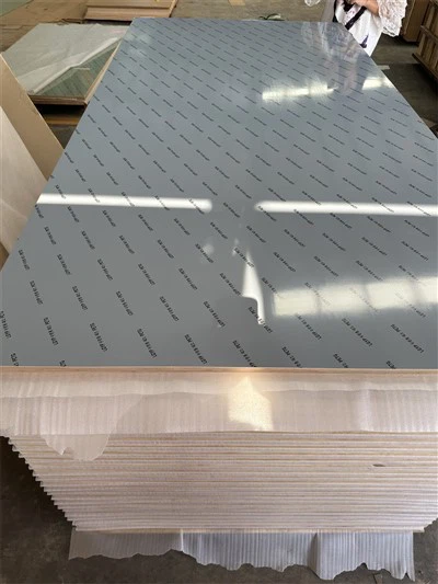 A melamin rétegelt lemez jó választás konyhai munkalapokhoz?